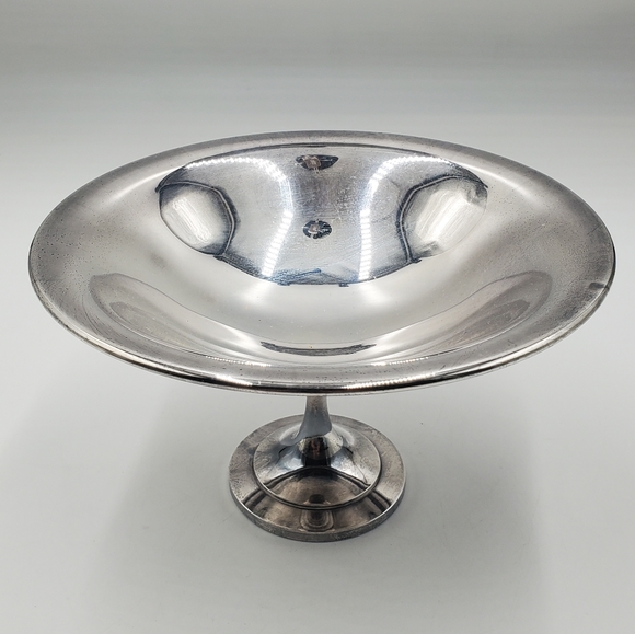 WM.A. Rogers Silver Plated Pedestal Compote Serving Bowl / Candy Dish - Picture 1 of 11